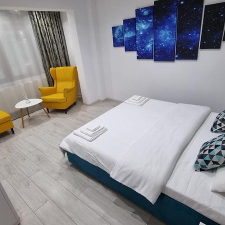 Stone Bridge Apartment Iasi Esterno foto