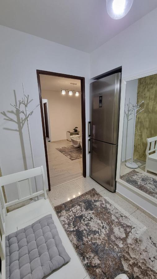 Stone Bridge Apartment Iasi Esterno foto