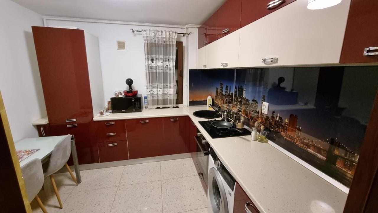 Stone Bridge Apartment Iasi Esterno foto